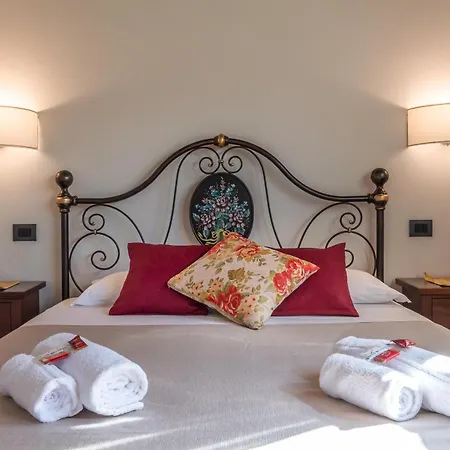 La Capanna Degli Artisti Villa Monteriggioni